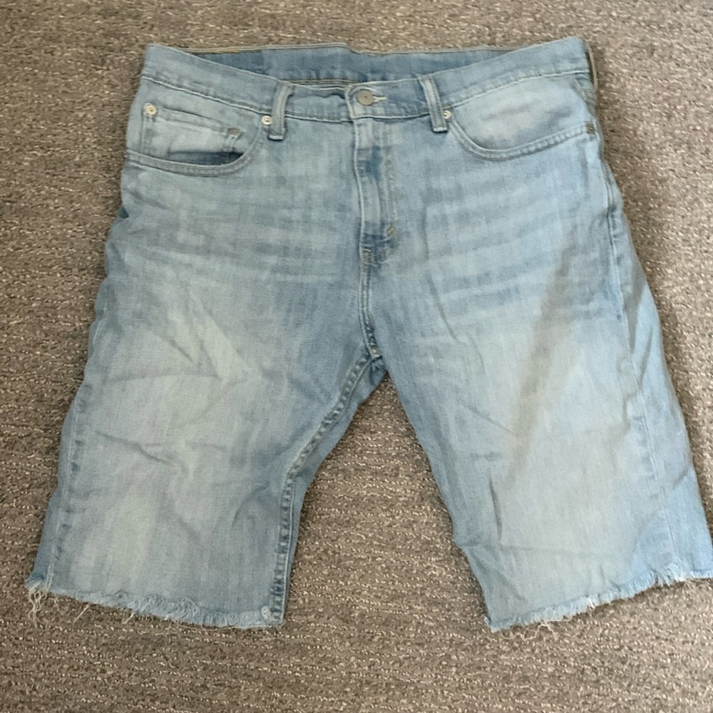 Waist Size 34 Light Wash Cut-Off Levi’s Jorts